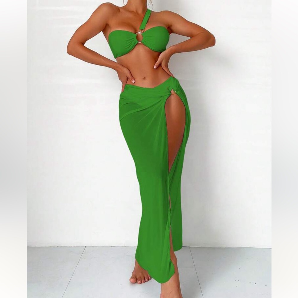 Green Bikini with Cover-Up Skirt (never worn)